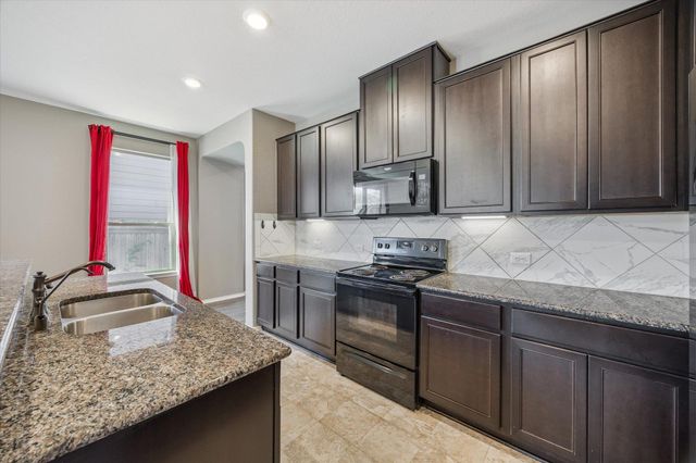 907 Thrasher Glade DR, Pflugerville, TX 78660