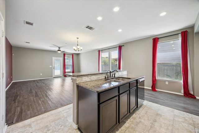 907 Thrasher Glade DR, Pflugerville, TX 78660