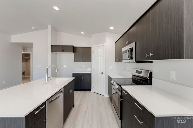 18460 N Sweet William Ave, Nampa, ID 83687