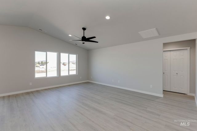 18460 N Sweet William Ave, Nampa, ID 83687