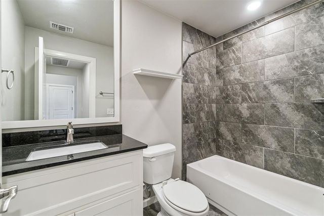 9304 NW 90th Street, Yukon, OK 73099