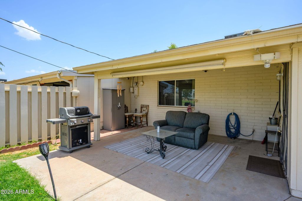 Image 11 of property listing at 10262 W SNEAD Circle N, Sun City, AZ 85351