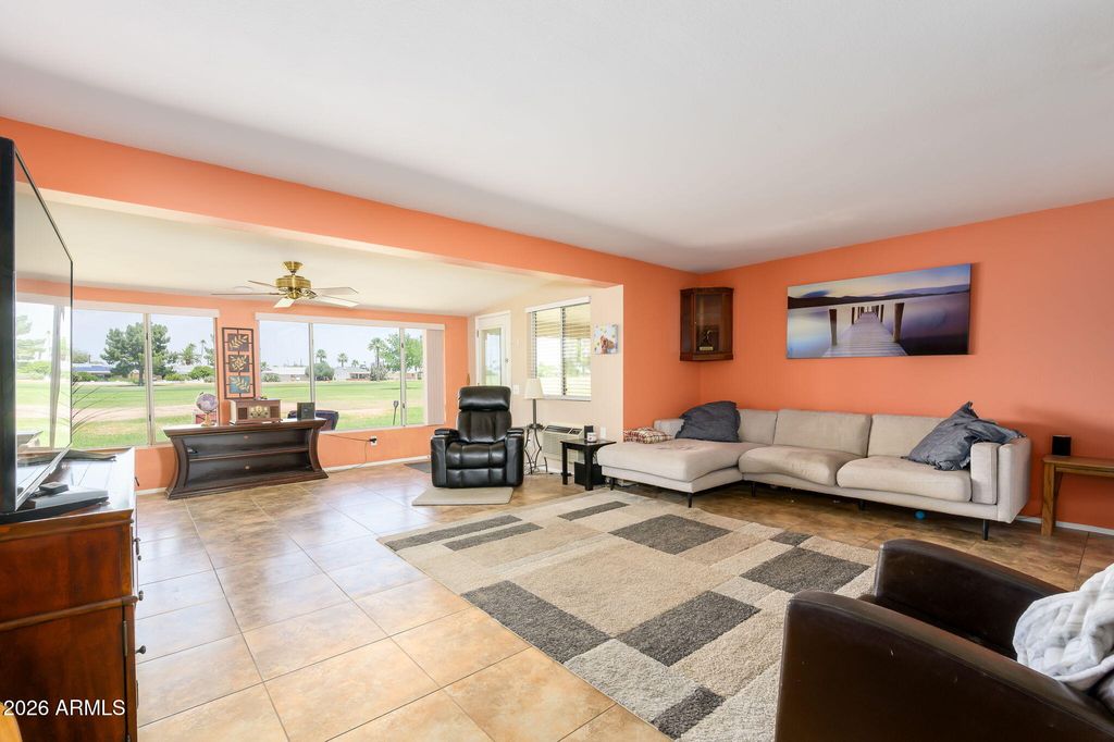 Image 18 of property listing at 10262 W SNEAD Circle N, Sun City, AZ 85351