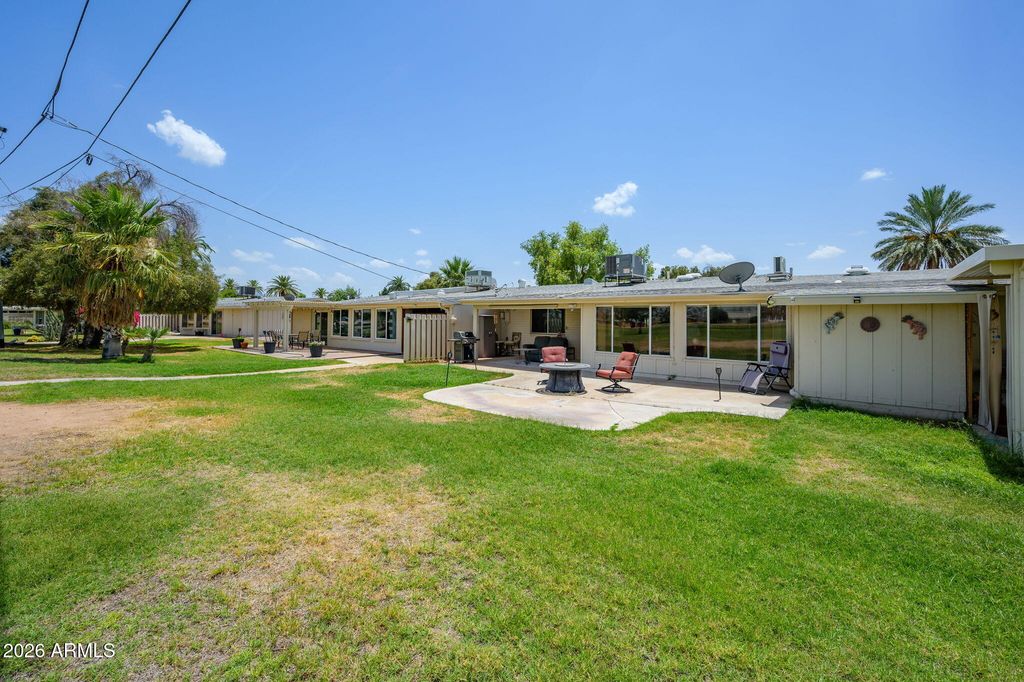 Image 8 of property listing at 10262 W SNEAD Circle N, Sun City, AZ 85351