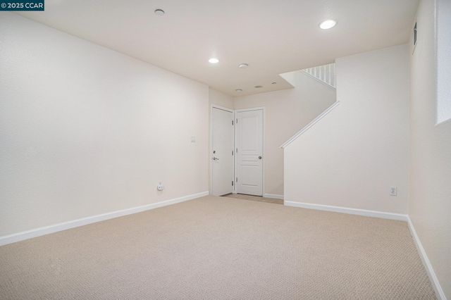 2701 Holly St, San Pablo, CA 94806