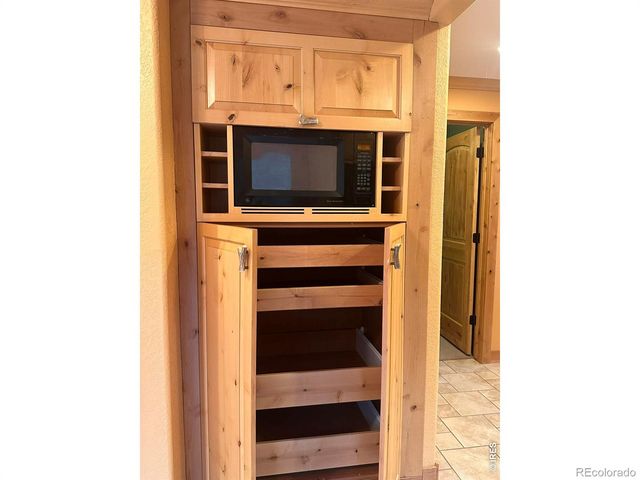 195 Rockledge Circle, Lyons, CO 80540