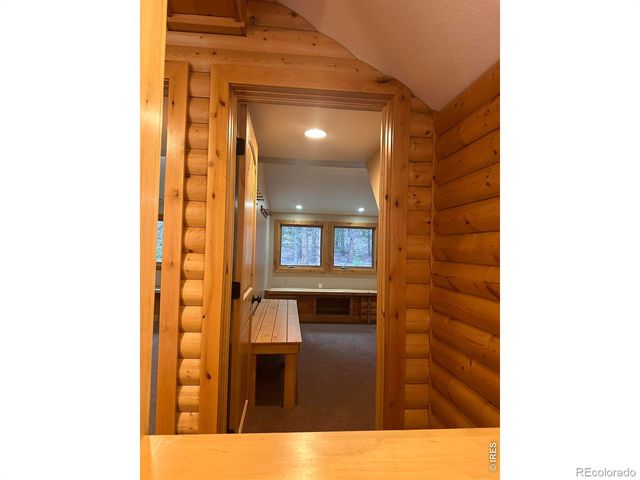 195 Rockledge Circle, Lyons, CO 80540