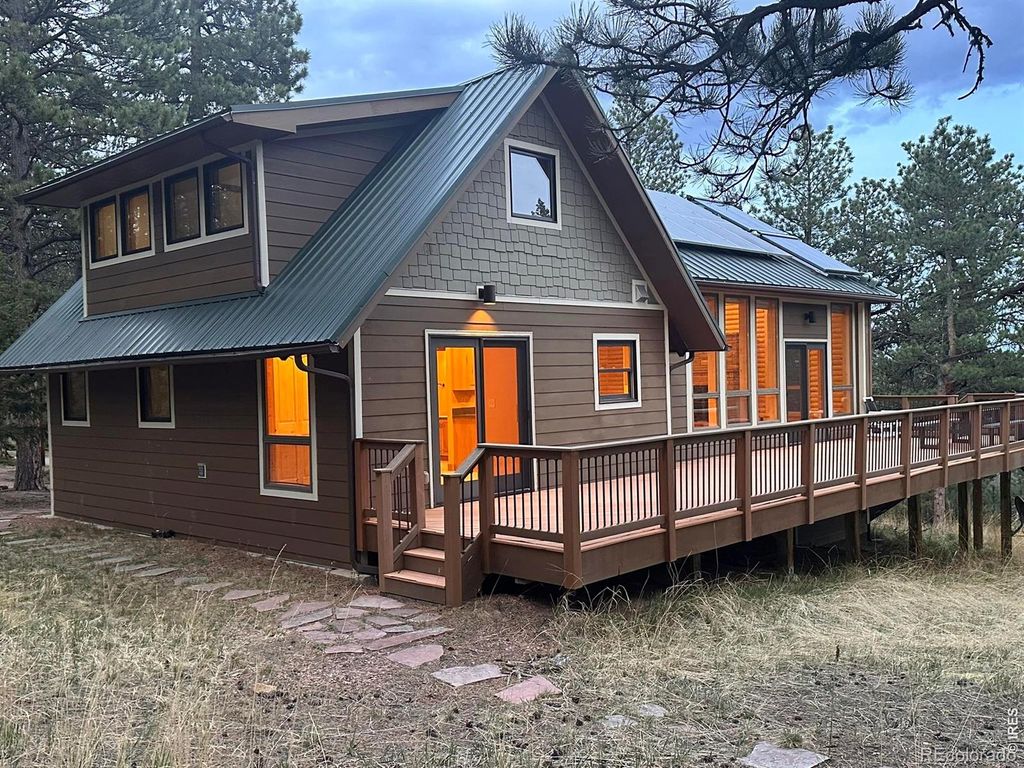 195 Rockledge Circle, Lyons, CO 80540