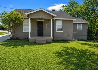 4530 White Oak Lane, Fort Worth, TX 76114