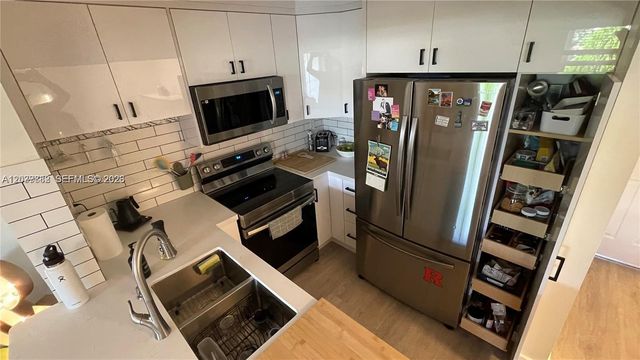 8480 SW 154th Cir Ct 920, Miami, FL 33193