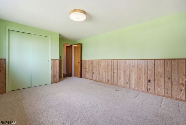 47 Siek Rd, Kinnelon Boro, NJ 07405