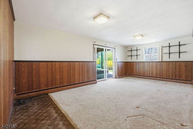 47 Siek Rd, Kinnelon Boro, NJ 07405