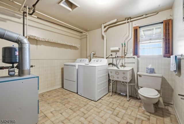 47 Siek Rd, Kinnelon Boro, NJ 07405