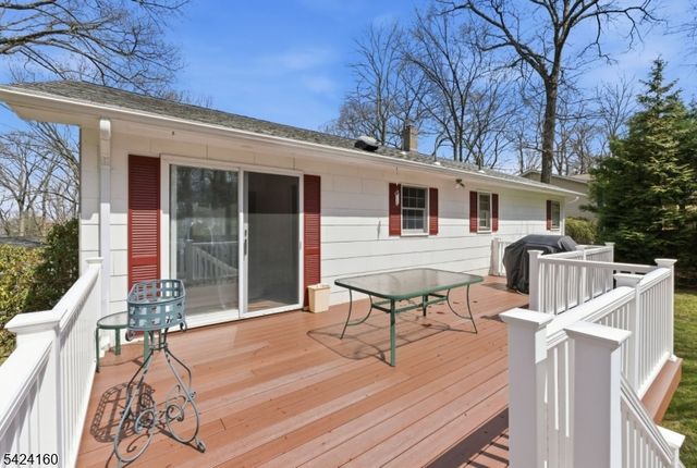 47 Siek Rd, Kinnelon Boro, NJ 07405