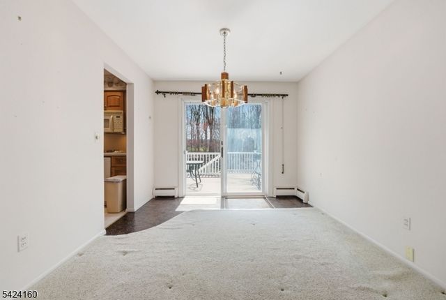 47 Siek Rd, Kinnelon Boro, NJ 07405