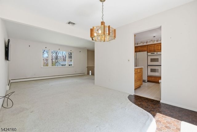 47 Siek Rd, Kinnelon Boro, NJ 07405