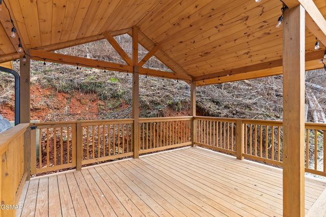 406 Long Hollow Road, Sevierville, TN 37876