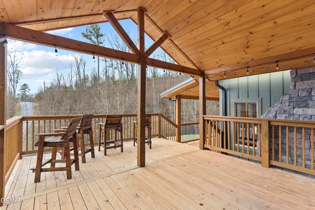 406 Long Hollow Road, Sevierville, TN 37876