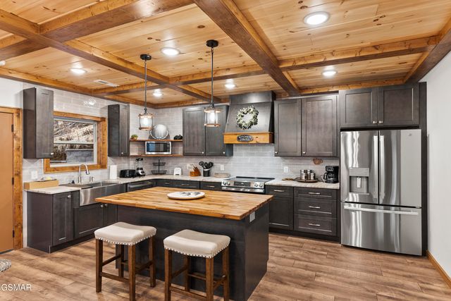 406 Long Hollow Road, Sevierville, TN 37876