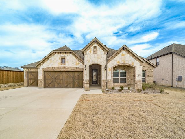 3024 Capital Hill Drive, Burleson, TX 76028