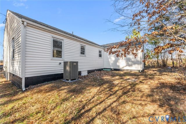 352 3rd St, Emporia, VA 23847