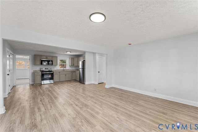 352 3rd St, Emporia, VA 23847