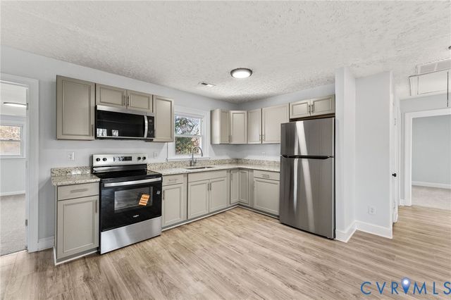 352 3rd St, Emporia, VA 23847