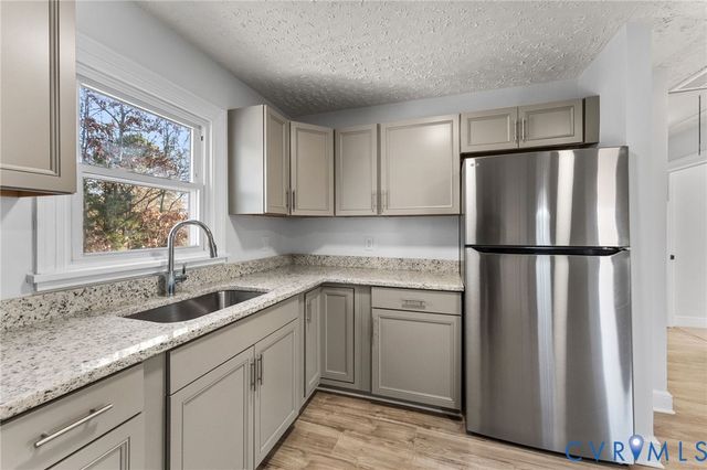 352 3rd St, Emporia, VA 23847