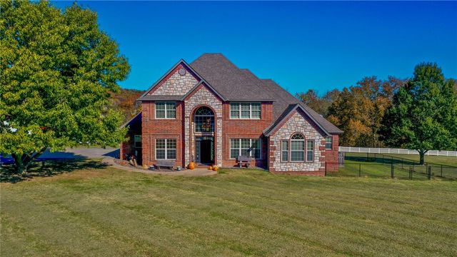 18518 Duncan Road, Fayetteville, AR 72701