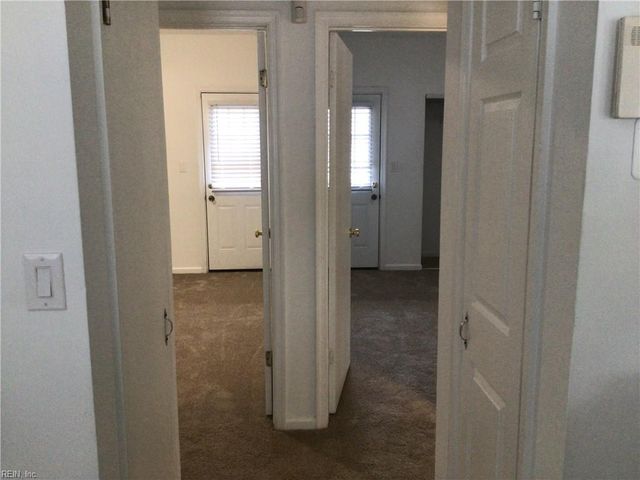 76 Emeraude Plage PL B, Hampton, VA 23666