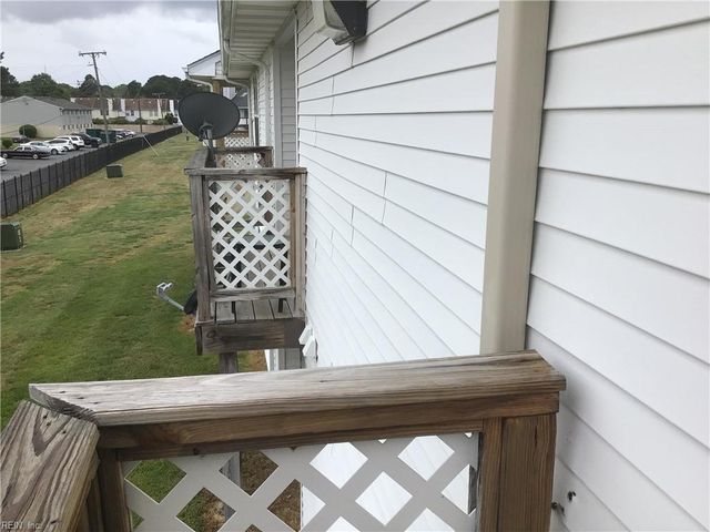 76 Emeraude Plage PL B, Hampton, VA 23666