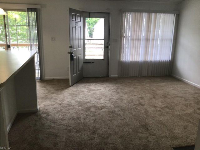 76 Emeraude Plage PL B, Hampton, VA 23666