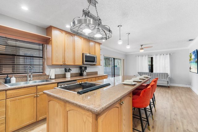 3301 NW 97th Terrace, Sunrise, FL 33351