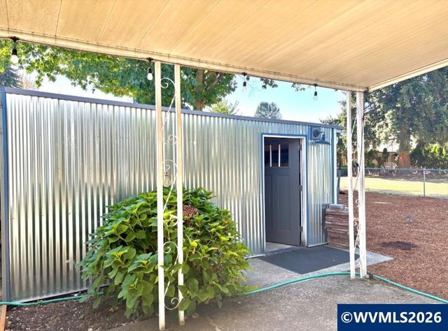 1935 Icabod St NE, Salem, OR 97305