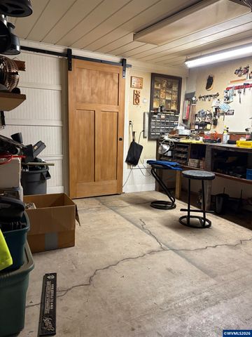 1935 Icabod St NE, Salem, OR 97305