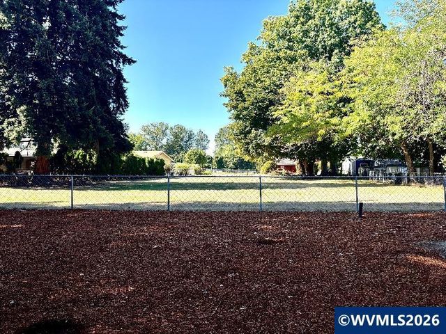 1935 Icabod St NE, Salem, OR 97305