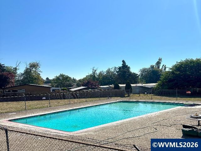 1935 Icabod St NE, Salem, OR 97305