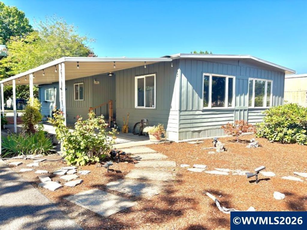 1935 Icabod St NE, Salem, OR 97305