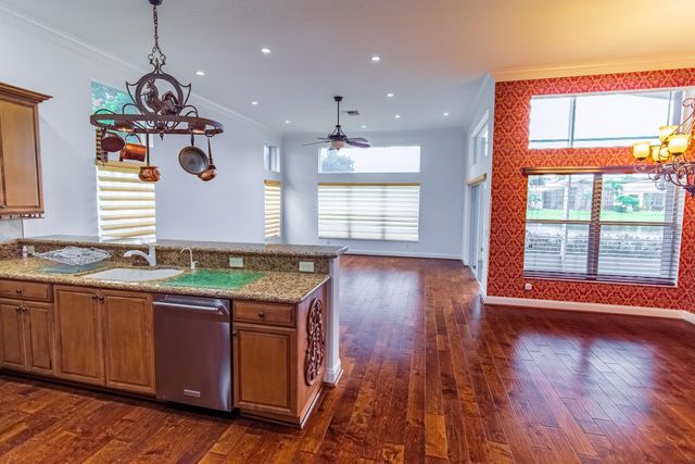 13658 Cambria Bay Lane, Delray Beach, FL 33446