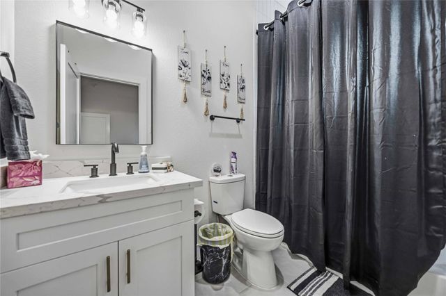 5330 Wenda Street A, Houston, TX 77033
