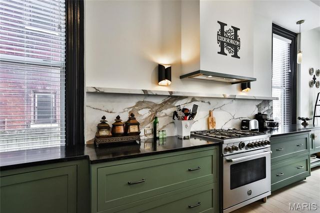 910 Lami Street, St Louis, MO 63104