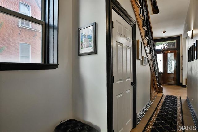 910 Lami Street, St Louis, MO 63104