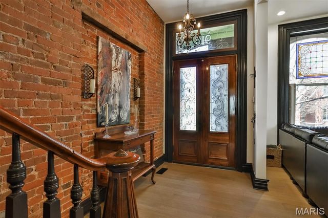 910 Lami Street, St Louis, MO 63104