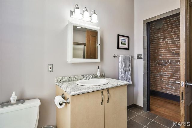 910 Lami Street, St Louis, MO 63104