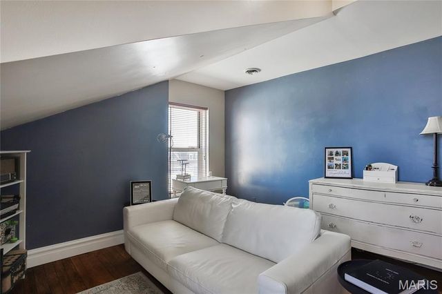 910 Lami Street, St Louis, MO 63104