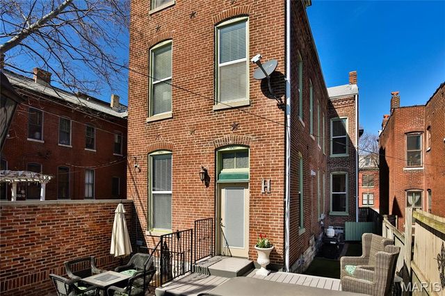 910 Lami Street, St Louis, MO 63104