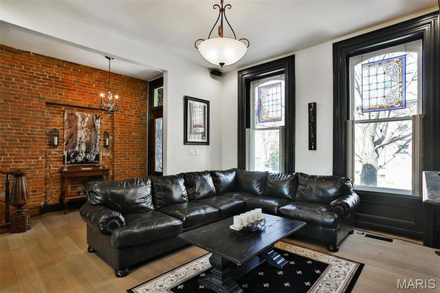 910 Lami Street, St Louis, MO 63104