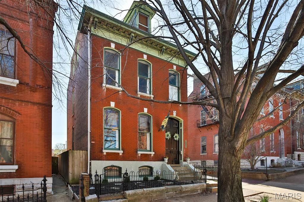 910 Lami Street, St Louis, MO 63104