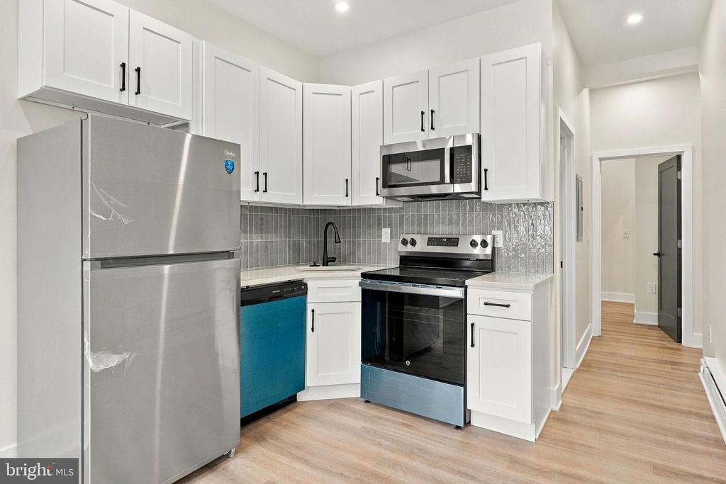 3047 N 10TH ST, Philadelphia, PA 19133 — photo 4
