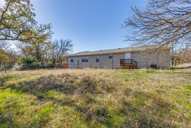 445 Arvel Circle, Reno, TX 76020